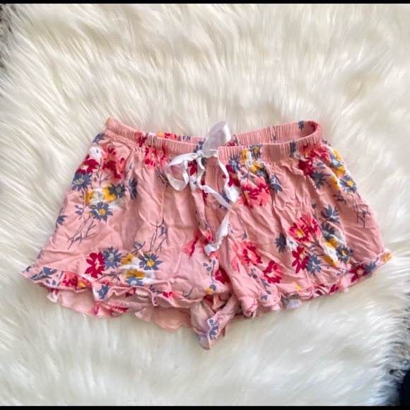 Pants - ⭐️ Beautiful Floral Lounge Shorts